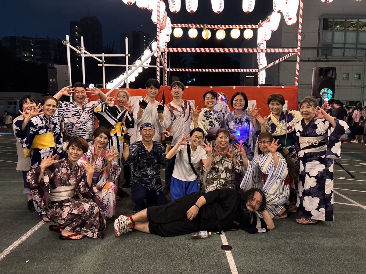 marilyn8731's tweet photo. 2026年7月31日・8月1日
新宿区上落合発展会様主催の納涼盆踊り大会に歌と踊りで出演します☺️
本日8月1日も歌って踊りまくります٩( ᐛ )و
是非遊びに来てください☺️

👘場所:新宿区落合第二小学校校庭
👘日程:7月31日(金)8月1日(土)
👘ミニライブ:19:45頃の予定

#上落合東部町納涼盆踊り大会 https://t.co/xnrXgRT9wD
