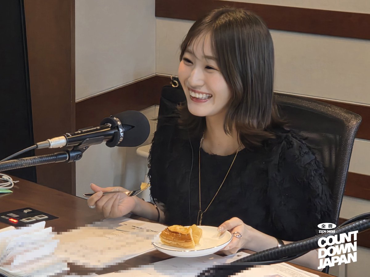 JA_CDJ's tweet photo. 本日の美味しい #プレゼント をご紹介🥳

今回は…
『吹割りんごの手作りアップルパイ』

今日はこちらを抽選で3名にプレゼント🎁💫

応募は今からでもまだ間に合います🤲🏻

①このアカウントをフォロー✅
②固定ポストをリポスト🔁

ご購入はこちら！
🔗https://t.co/IIlCcoxkC2

#JA全農CDJ #全農 #TOKYOFM #JFN