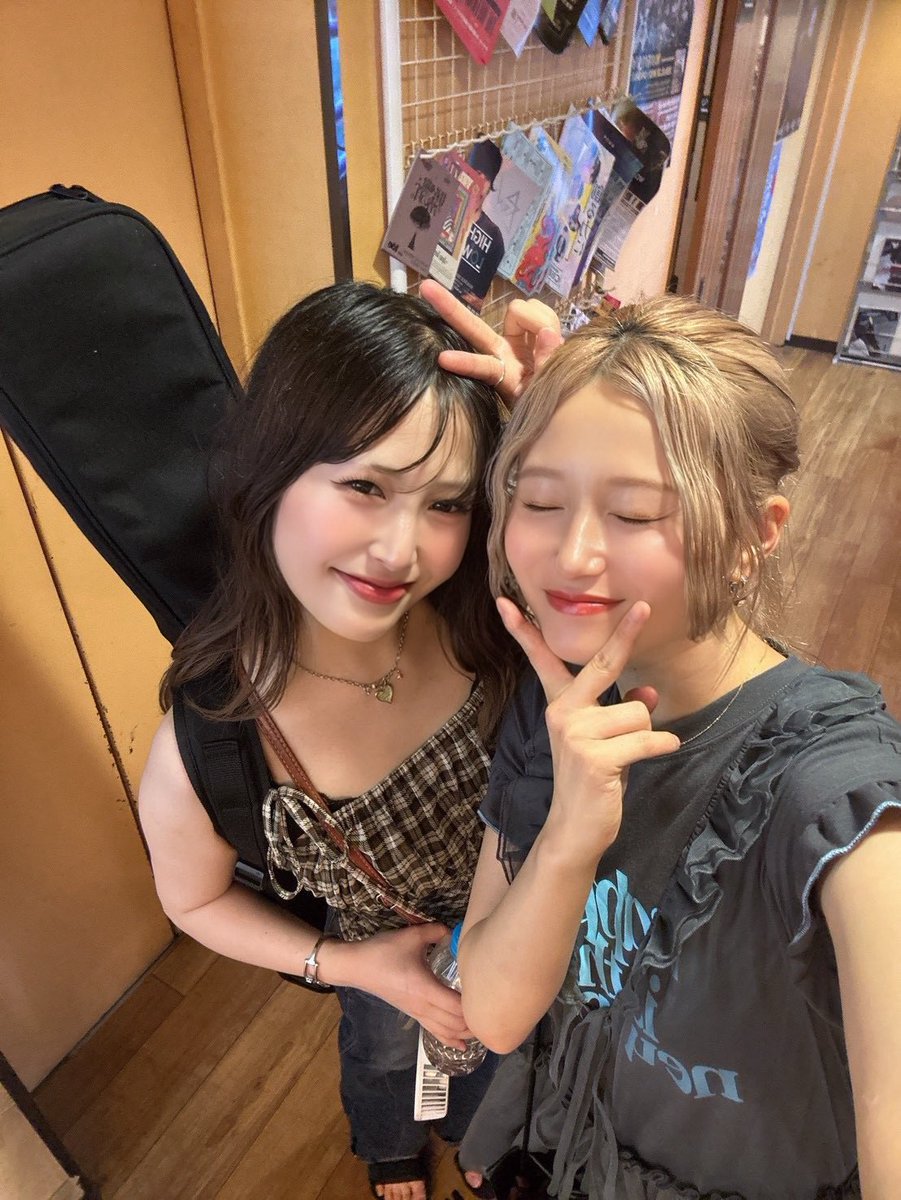 mi_chanvoice's tweet photo. 昨日はコラボ配信楽しかったなー！！
みーちゃんず、癖民の皆様も盛り上げてくれてありがとう‼️
愛花ちゃんありがとうございました😊
また一緒に歌いたいなー！！ https://t.co/y2lPXdyrKH