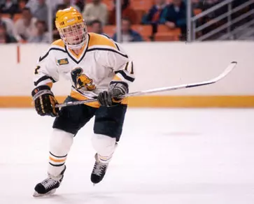 hockey_vintage's tweet photo. #WaybackWednesday Happy 53rd birthday Todd Marchant! Here's Todd before his NHL career during his time at Clarkson University (1992)
(📸Clarkson Athletics) https://t.co/5fAVBaffwd