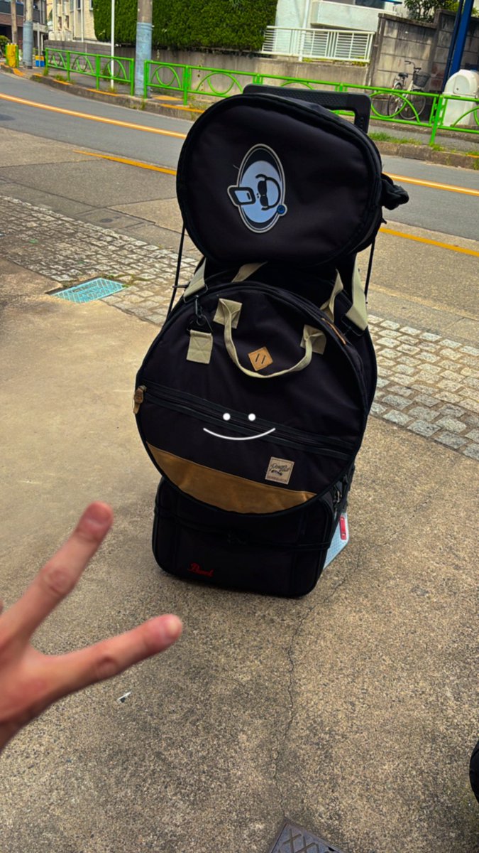 shounosuke_dr's tweet photo. これ準備するだけで滝のように汗かいてる…
久しぶりのライブだ！ https://t.co/Q5bvpOrb5L