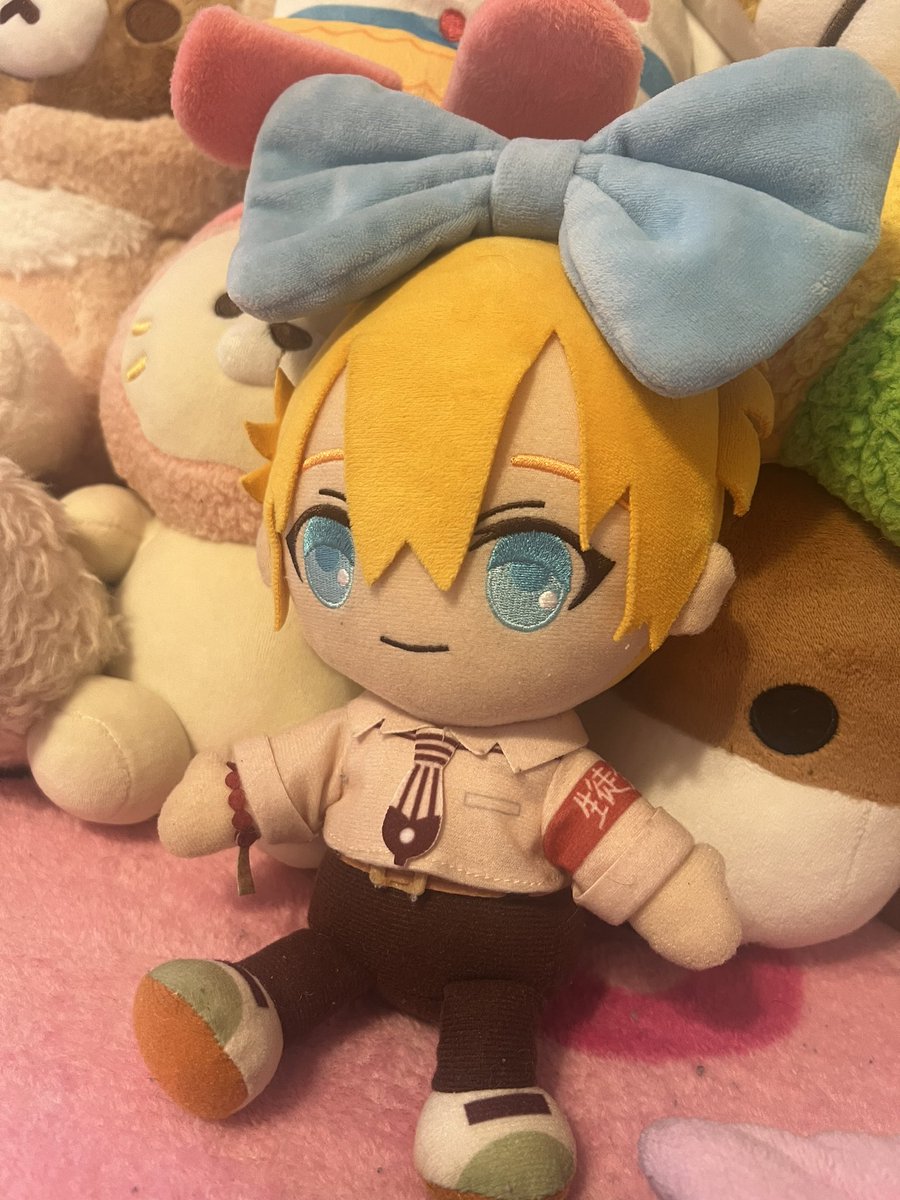 neneloveclub's tweet photo. accessories I gave my Teru plushie https://t.co/2YKF1caoeE