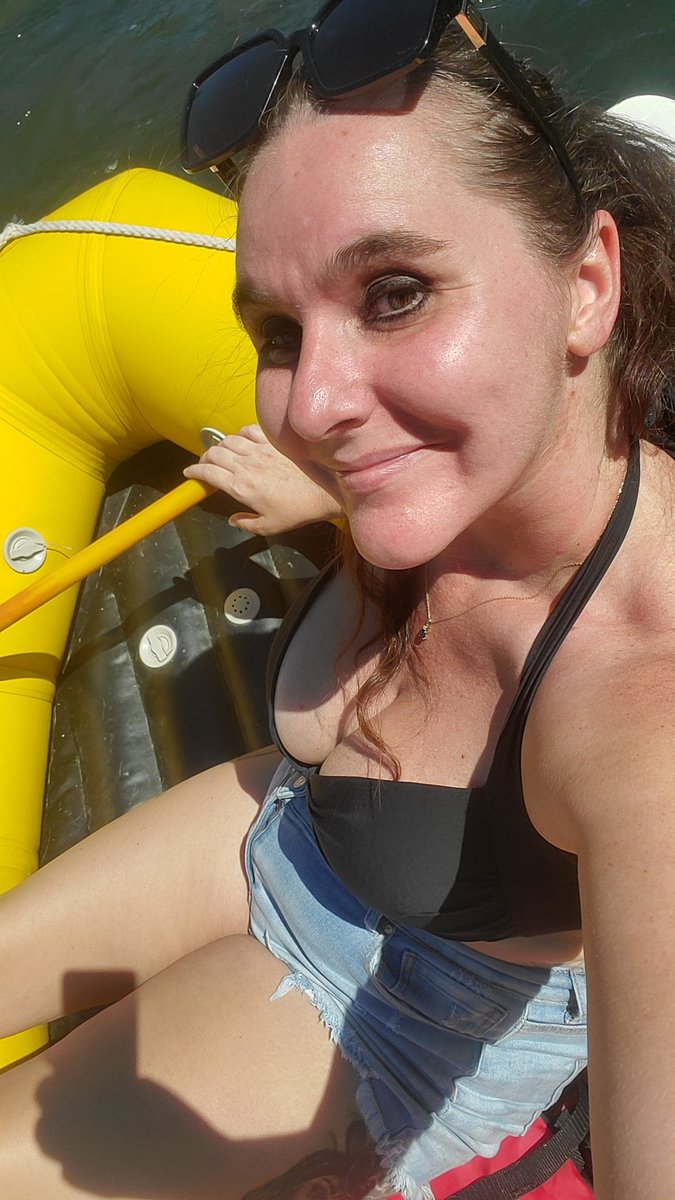 HuntSumZombiez's tweet photo. Gorgeous day to be spent with a great friend on the river!
#JustMe #NoEditsNeeded #NoFiltersNeeded #Beautiful #Over40 #RiverDay #RaftingFun #OregonGirl #RogueRiver #BrunettesDoItBetter https://t.co/bPh39BYDcZ