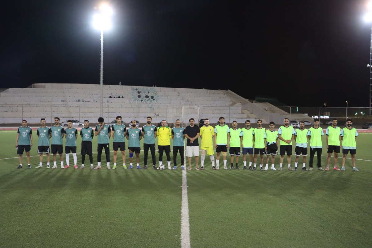 Zaloume's tweet photo. #صور | شهدت الجولة الأولى من بطولة زلوم الصيفية لكرة القدم مواجهتين اتسمتا بالإثارة والندية، حيث جمعت المباراة الأولى فريقي القلعة والإتصالات، فيما التقى في المباراة الثانية فريقا الردع والريشة، وسط حضور جماهيري مميز وأجواء رياضية حماسية.

📸 نترككم مع أبرز اللقطات التي وثقت مجريات مواجهات الجولة الأولى.

#بلدية_زلوم #بطولة_زلوم_الصيفية