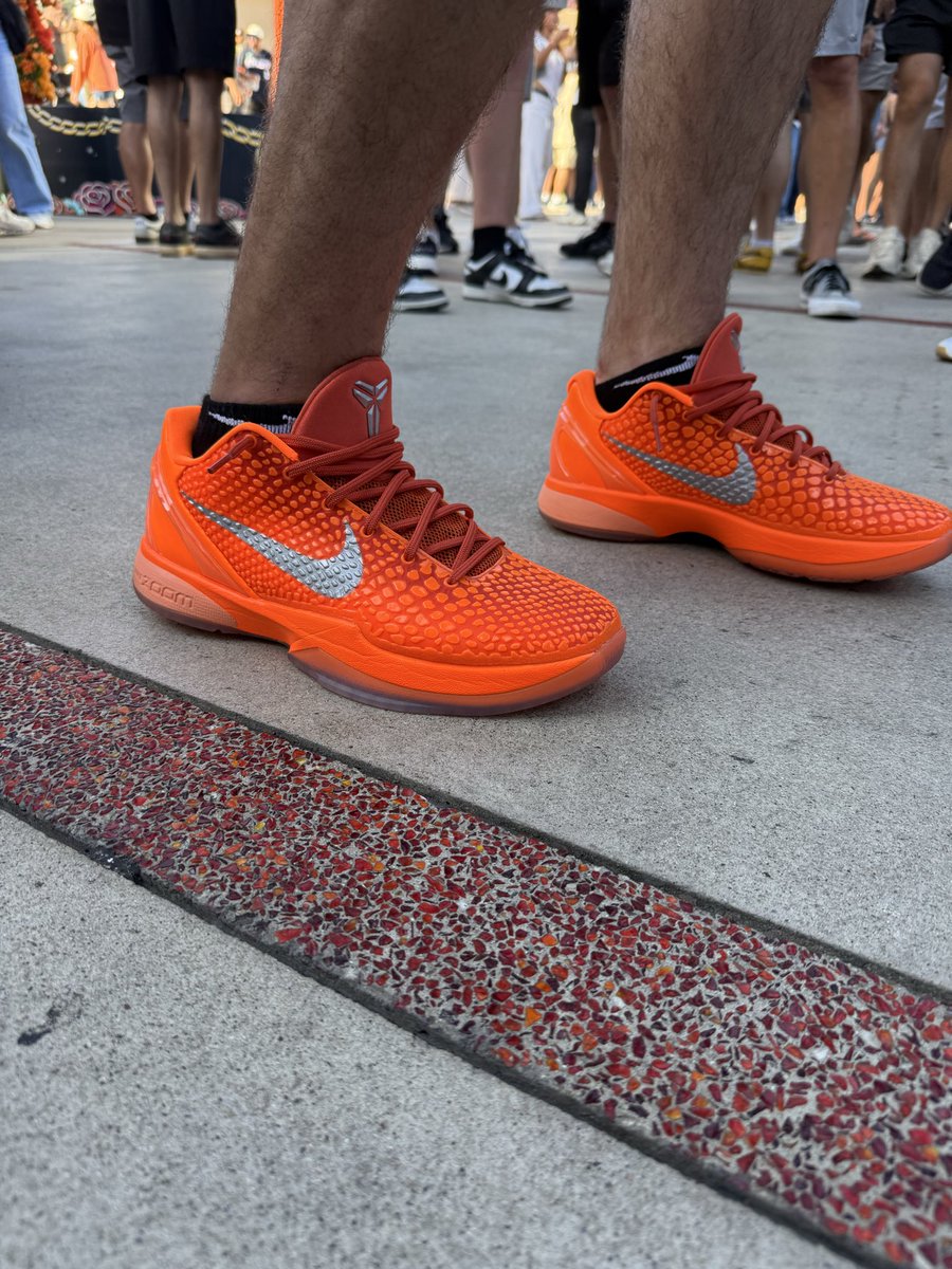 djrekon's tweet photo. @SnkrsStock Kicks ready for Padres vs Giants tonight https://t.co/htnjCGLCcV
