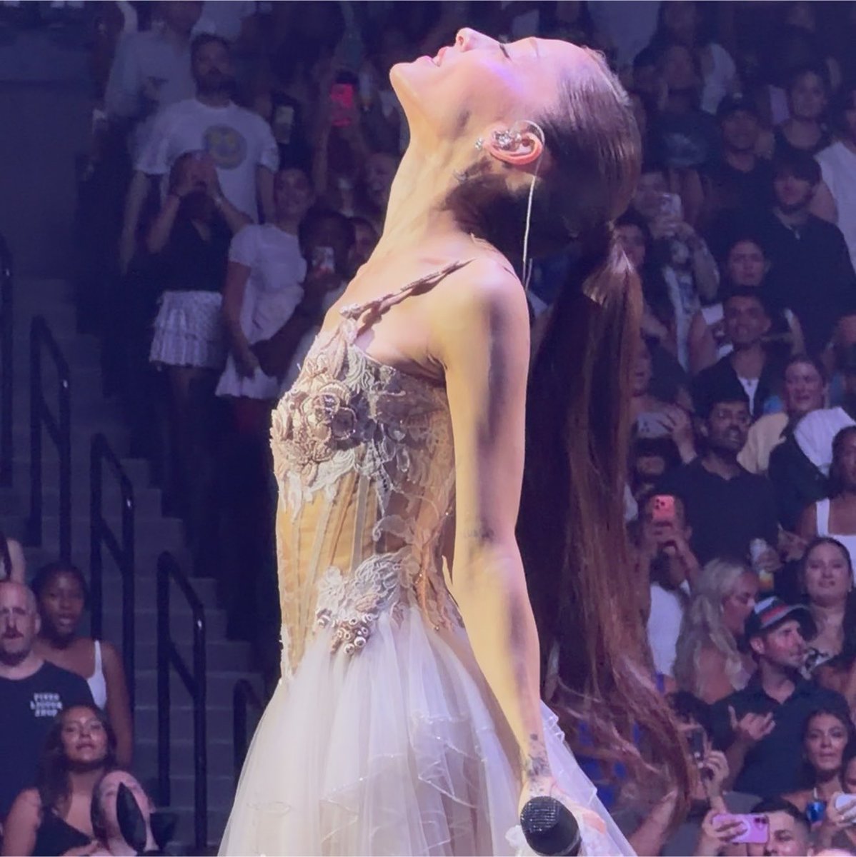 buffys's tweet photo. ARIANA GRANDE IS RETIRING SUPRISE SONGS AT THE ETERNAL SUNSHINE TOUR FOR PETAL SONGS https://t.co/L3oEsfNkE2