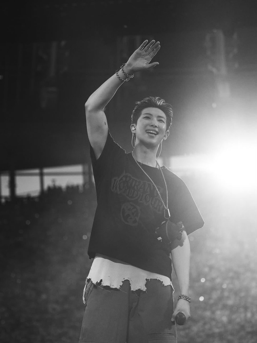 NamJoon2322's tweet photo. There is something beautiful about staying grounded through every season of life. Real happiness comes from appreciating the journey, valuing genuine friendships, and making memories that money can never buy. 

What makes a life truly meaningful to you? https://t.co/tTekrWSN1E