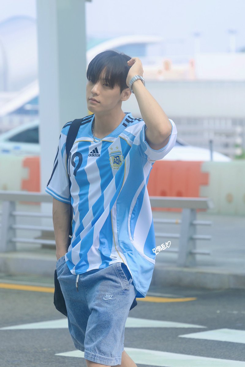 minheart1129's tweet photo. 26.08.01 인천공항 출발
#비투비 #BTOB
#이민혁 #LEEMINHYUK
#허타 #HUTA https://t.co/uAEh5w4jc7
