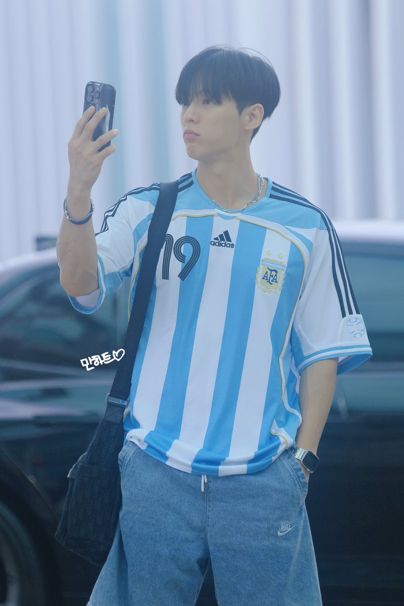 minheart1129's tweet photo. 26.08.01 인천공항 출발
#비투비 #BTOB
#이민혁 #LEEMINHYUK
#허타 #HUTA https://t.co/uAEh5w4jc7