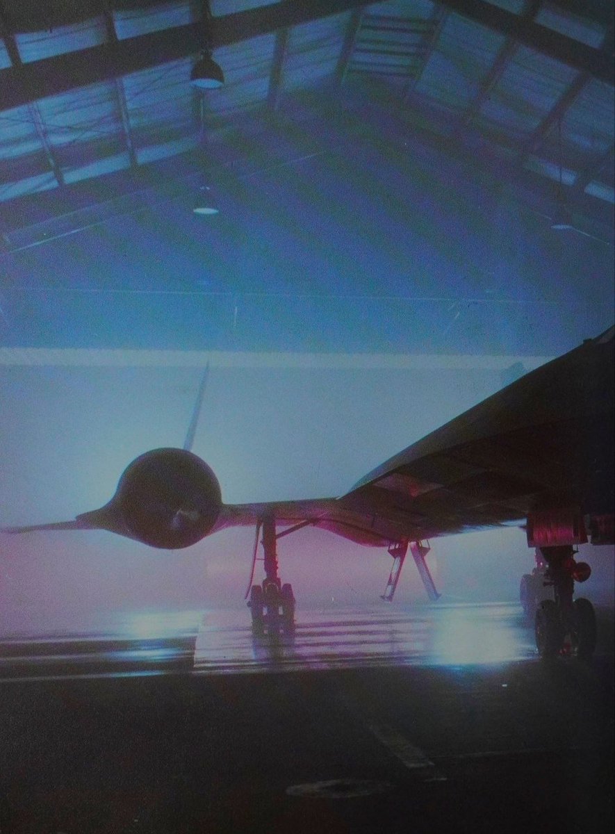 sovietsoleri's tweet photo. Lockheed SR-71 https://t.co/eX9cwtewc3