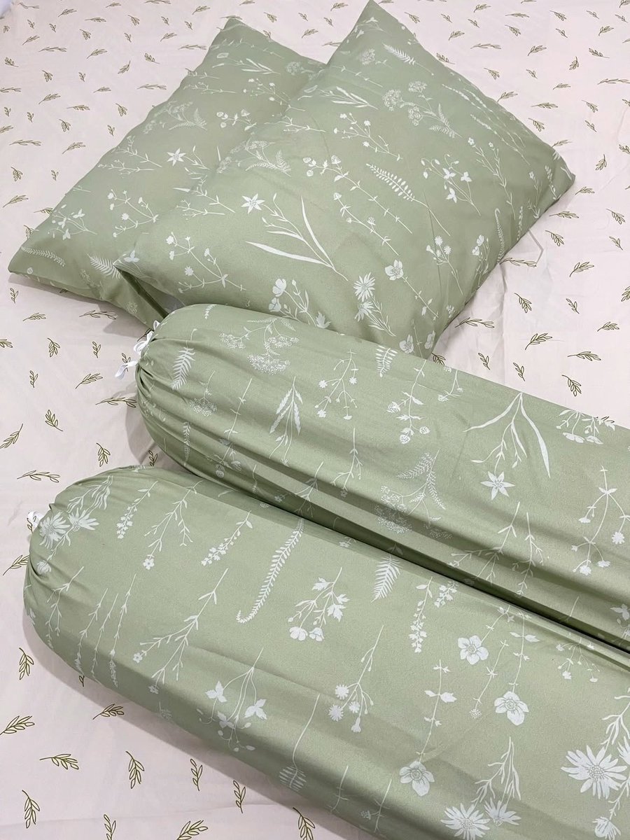 _milkycupcakes_'s tweet photo. SEPORSI KEMENANGAN‼️
Nemuin sprei cantik, bahan adem, harga affordable 🌱🌿🍀￼ https://t.co/rRxjrksBQd