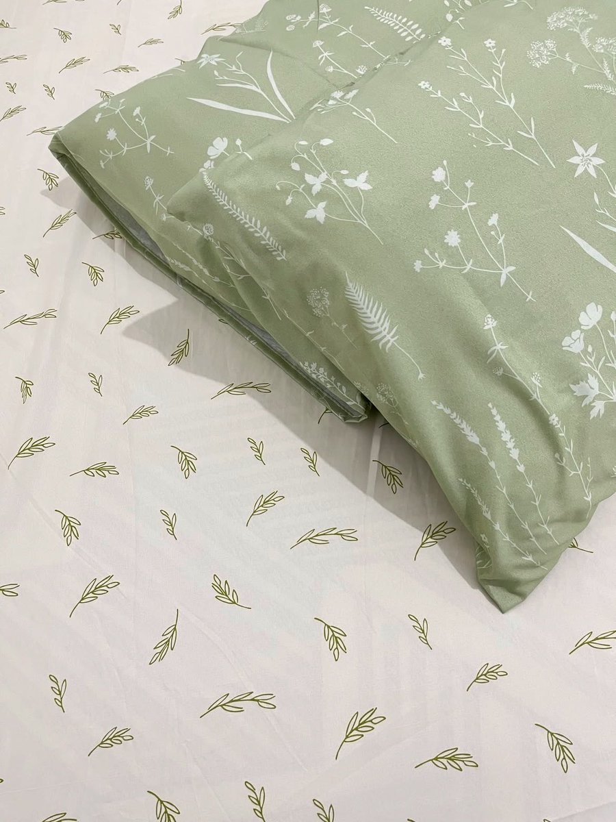 _milkycupcakes_'s tweet photo. SEPORSI KEMENANGAN‼️
Nemuin sprei cantik, bahan adem, harga affordable 🌱🌿🍀￼ https://t.co/rRxjrksBQd