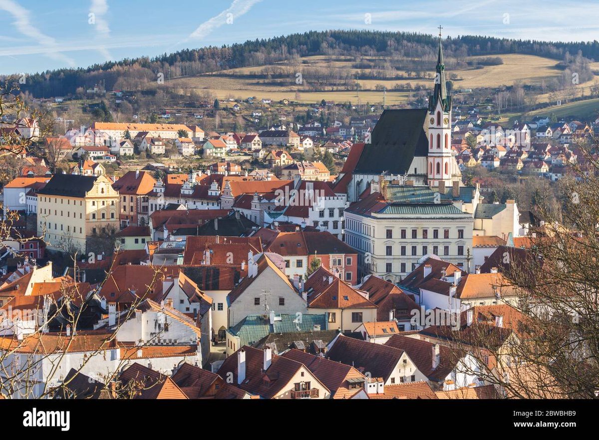 _wonpunch's tweet photo. @NathanSRobinson A hypothesis I came across a while back while researching urban sprawl posited that one reason rooflines look like that might be to emulate the roofscape of high-density old world neighborhoods. https://t.co/OEQSUrbYaI