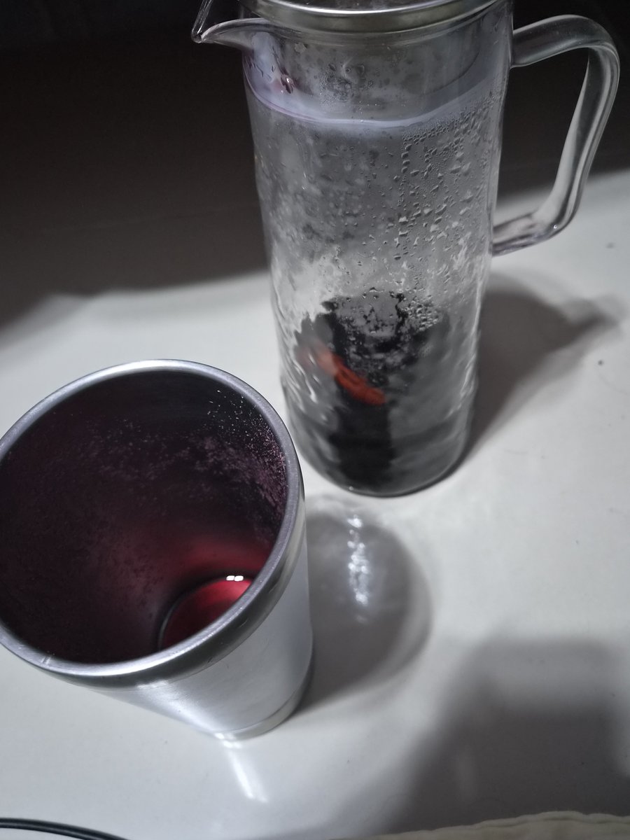 cltsexual's tweet photo. @ellenkitta Seu tweet me aparecendo enquanto eu tomo quentao de vinho https://t.co/x6Xj3cNAFc