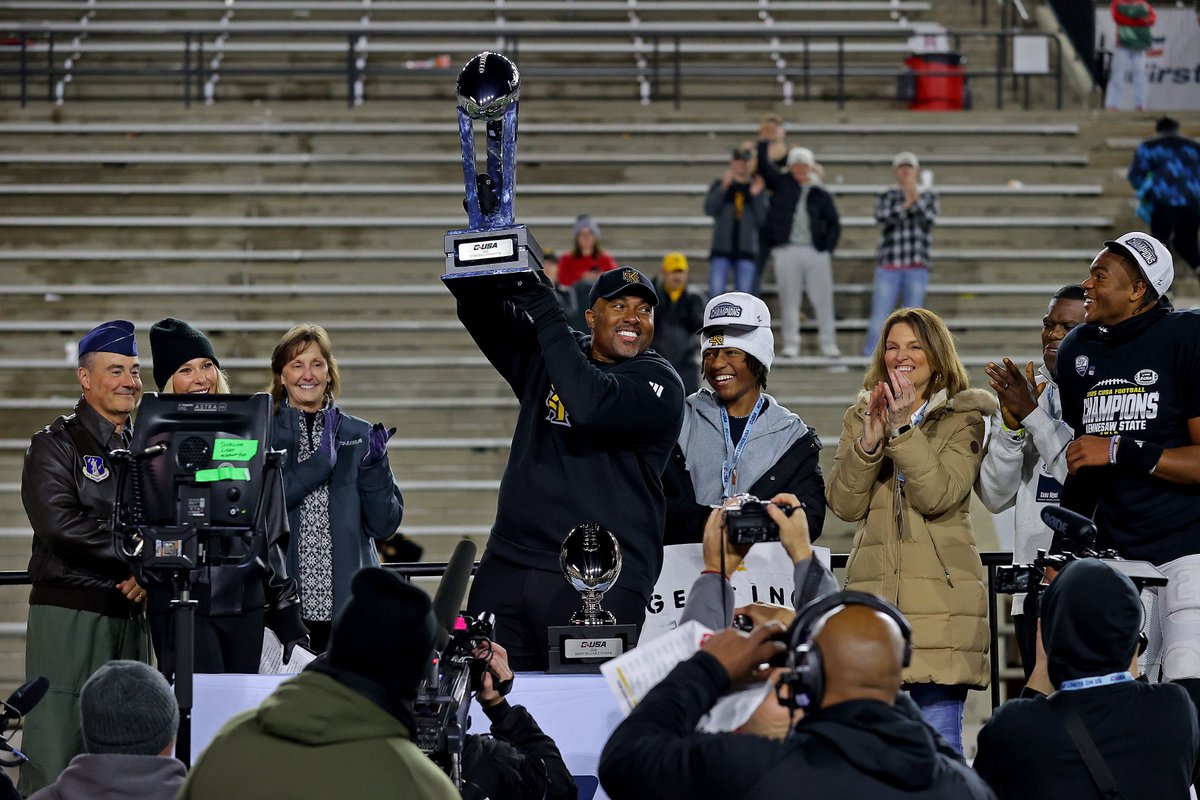 Jon - Kennesaw State Superfan 🦉 tweet media
