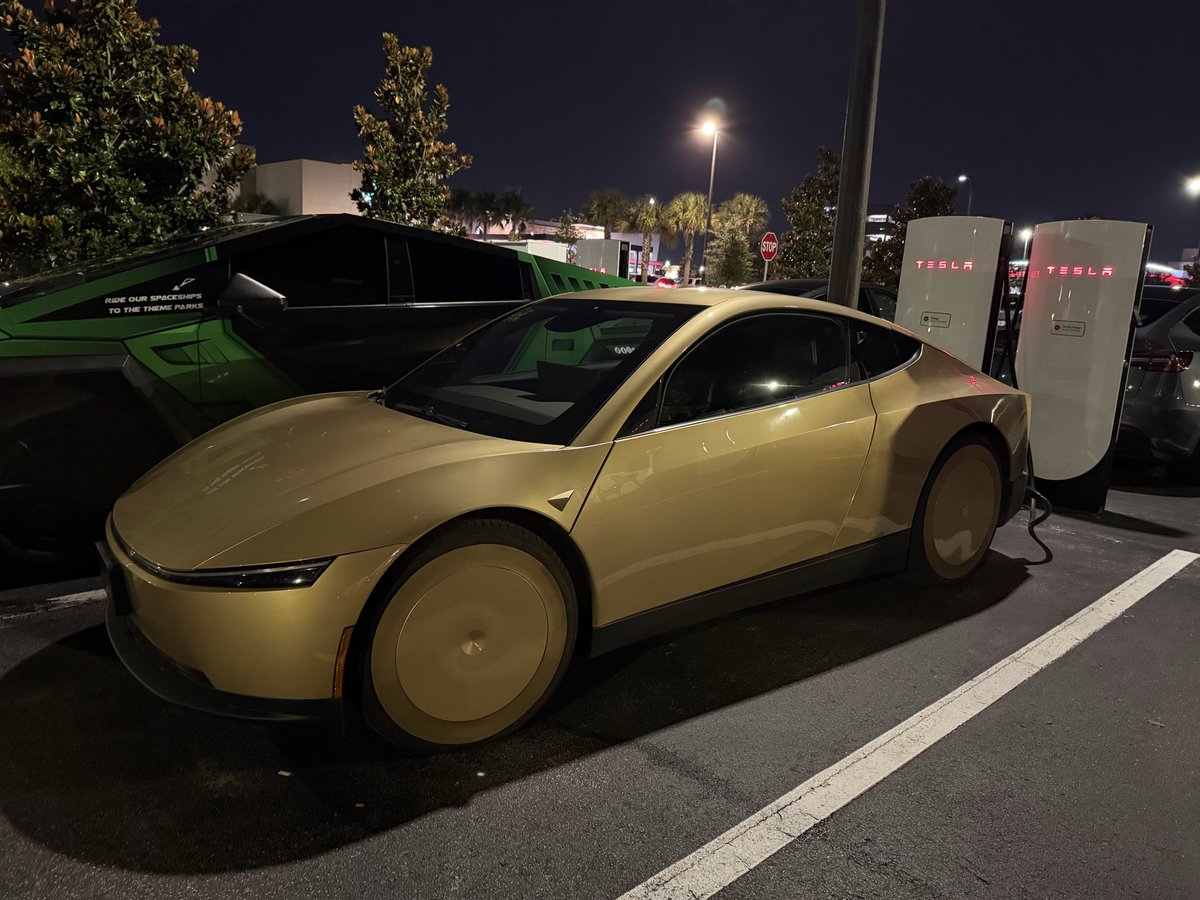 pedrot's tweet photo. Tesla Robotaxi with steering yoke spotted at Orlando Supercharger. #Tesla #Robotaxi https://t.co/xJuguucsZh