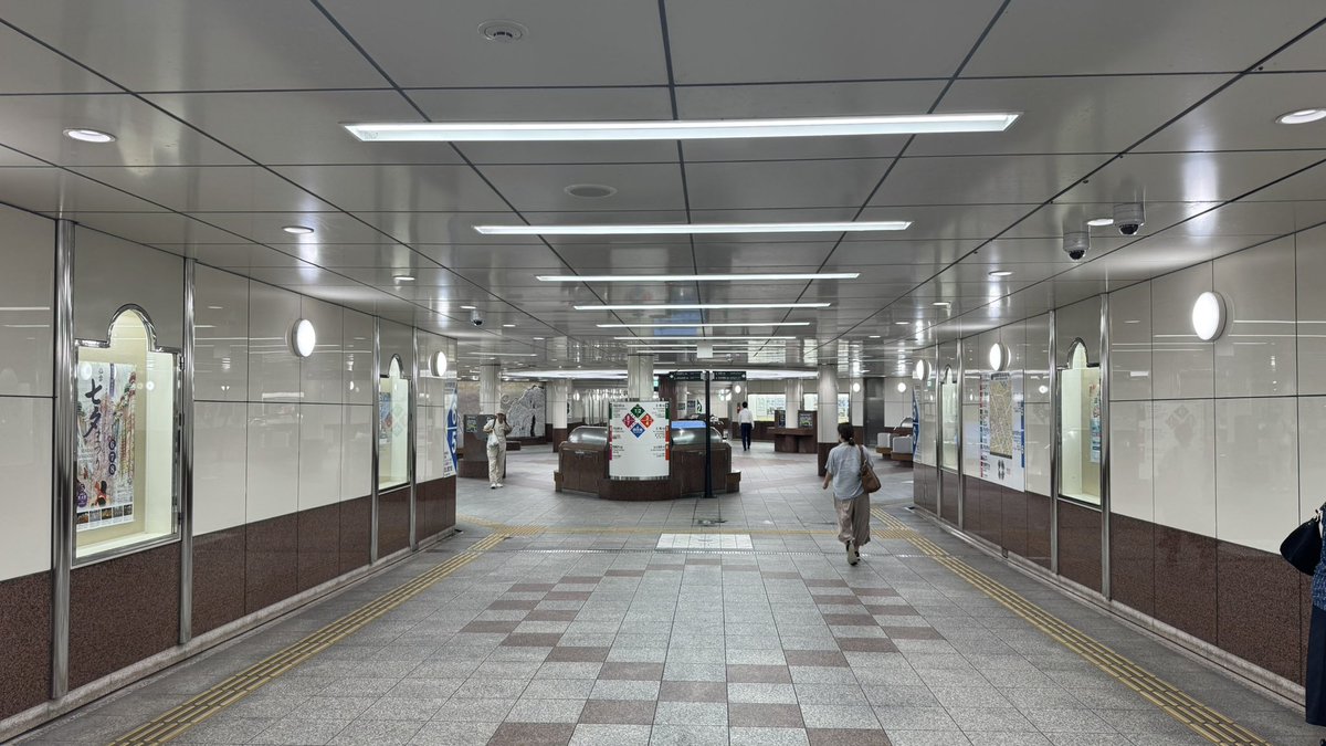 aoi_sendai_'s tweet photo. 仙台街中のこの地下通路いつになってもどこから出ていいか分からなくなる。 https://t.co/rulpQ1ymk6