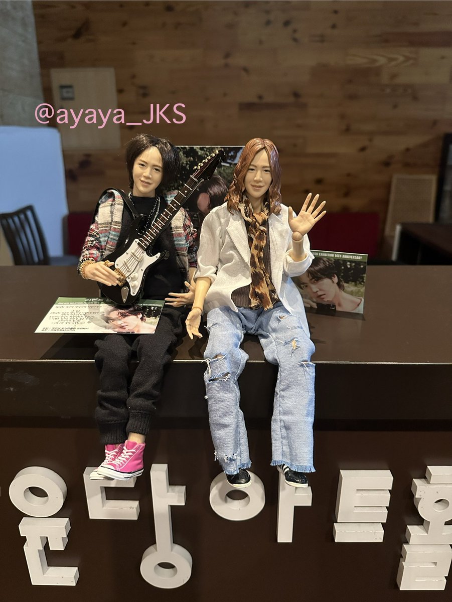 ayaya_JKS's tweet photo. 分かち合い写真展 会場
동원갤러리 到着 
並び順のくじを引き オープン時間まで待ちます♪

#장근석 #分かち合い写真展
#チャン・グンソク #jksfigure https://t.co/ZUqOfVyZUq