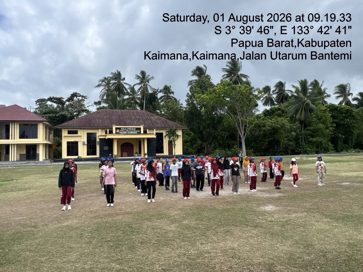 LTSKAIMANA2209's tweet photo. “Pembinaan Pocil Satlantas Polres Kaimana”

#satlantaskaimana #dikmaslantaspolri #irsmm #lalulintas #rasirosakorlantas #ntmc_polri #ditlantaspoldapapuabarat #kaimana #pelayananpublik #polripresisi #polreskaimana #kapolreskaimana #polantashadir #polriuntukmasyarakat https://t.co/t0u8PGCnuC