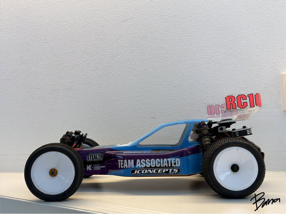 bk___rc's tweet photo. RC10FTと同時にオーダーしていたパーツがようやく届いたので、アレをアレしました
あとはバッテリーホルダーとギヤカバー改善したら準備完了〜
#RC10FT
#associated
#jconcepts
#R指定 https://t.co/Iz3btfBQ4t