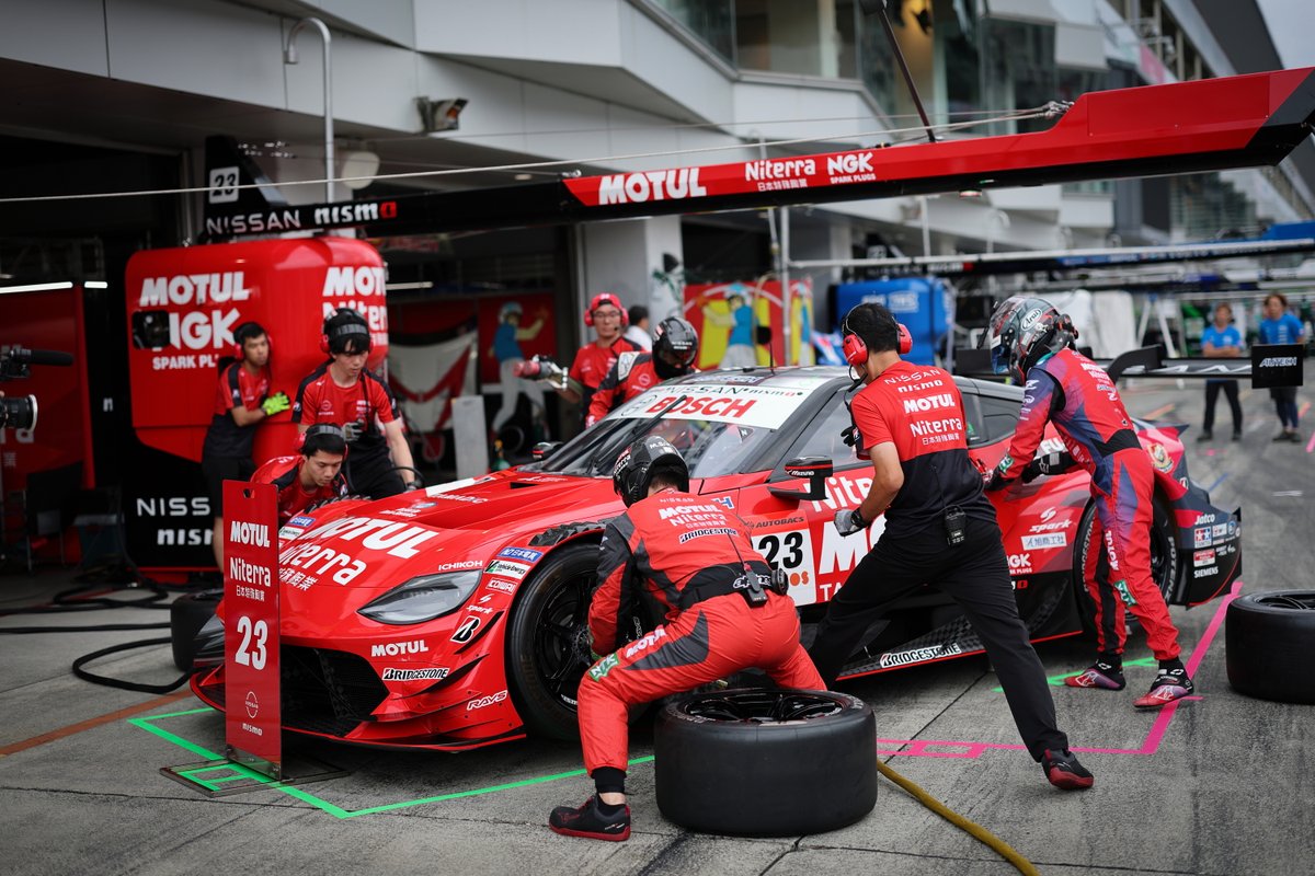 千代勝正 サイン入り spark NISSAN Z GT500 セパンテスト 千代勝正 サイン入り spark NISSAN Z GT500 セパンテスト Challenging