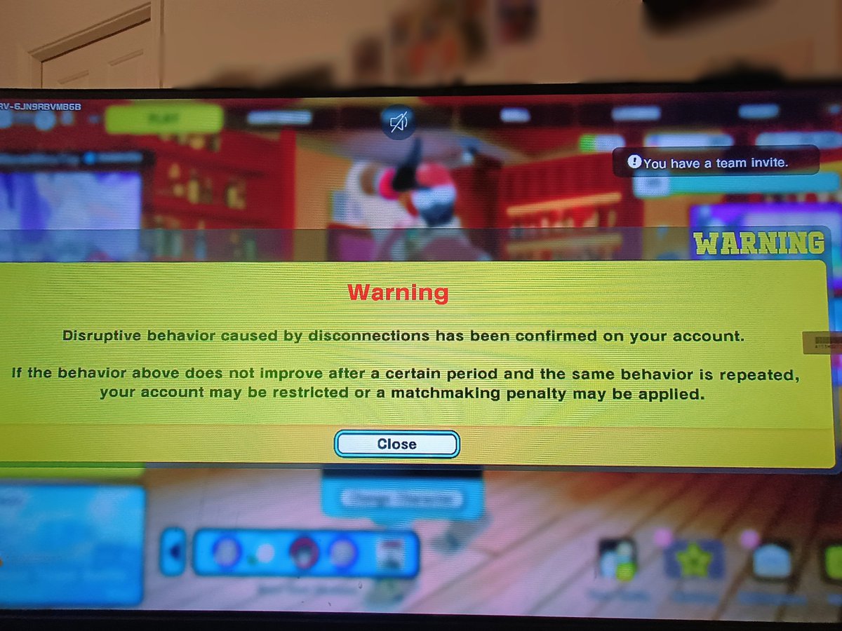 hrt_miko's tweet photo. @MyHeroUR Wtf bro? Why punish people for having bad wifi/servers timing out? Makes no damn sense.. https://t.co/kv0HL22F3l