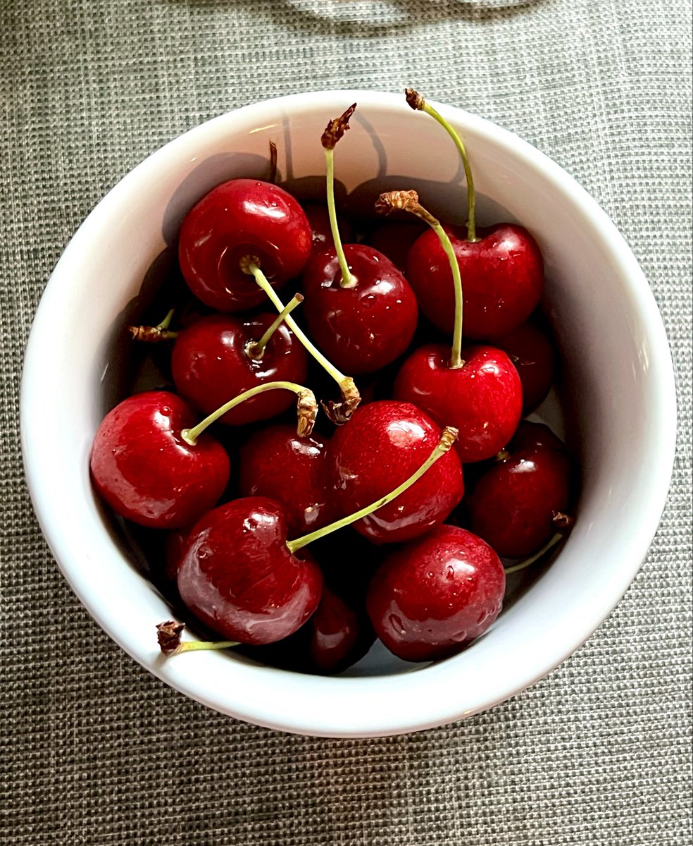 strivin4starvin's tweet photo. A little treat ❣️🍒 https://t.co/NcUe7OJvaL