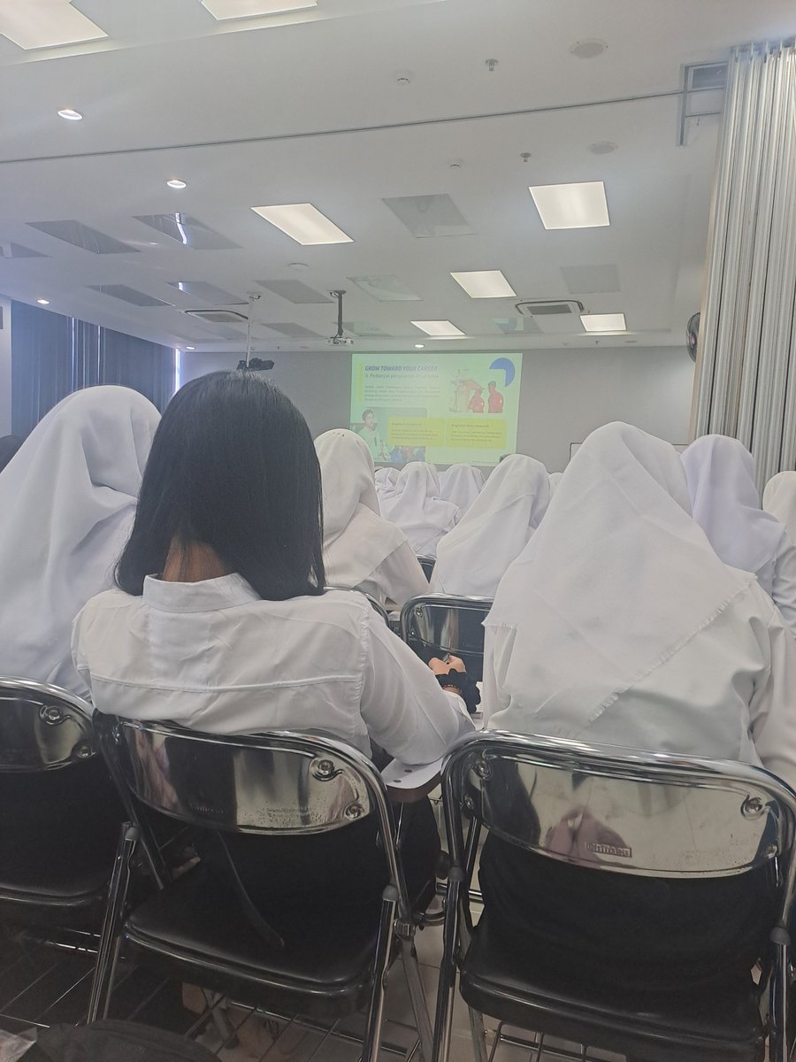 ihangarut's tweet photo. @sanegiyuunair @eighlteen @taetpuddingg hi https://t.co/V7cGB4iqea