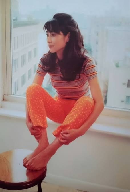 ZARD5552's tweet photo. そばにいるだけで
それだけでよかった
瞳を輝かせ夢中になるクセ
今も変わらずにいて

ほら君が愛しい
woo…〜〜〜woo…〜〜〜woo https://t.co/8mV7D1Dj0d
