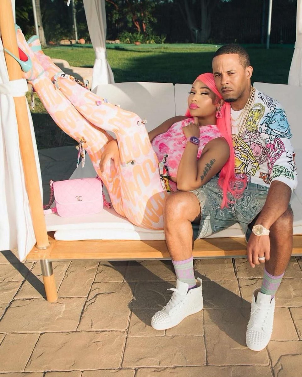priscy776's tweet photo. Gag City's QUEEN with her KING 👑🤍🎀. https://t.co/mgXjmqvVC9