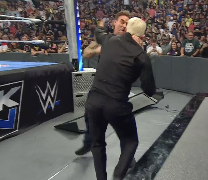 FadeAwayMedia's tweet photo. CM PUNK AND CODY RHODES ARE THROWING HANDS 

#Smackdown https://t.co/WBBtD9kA7i