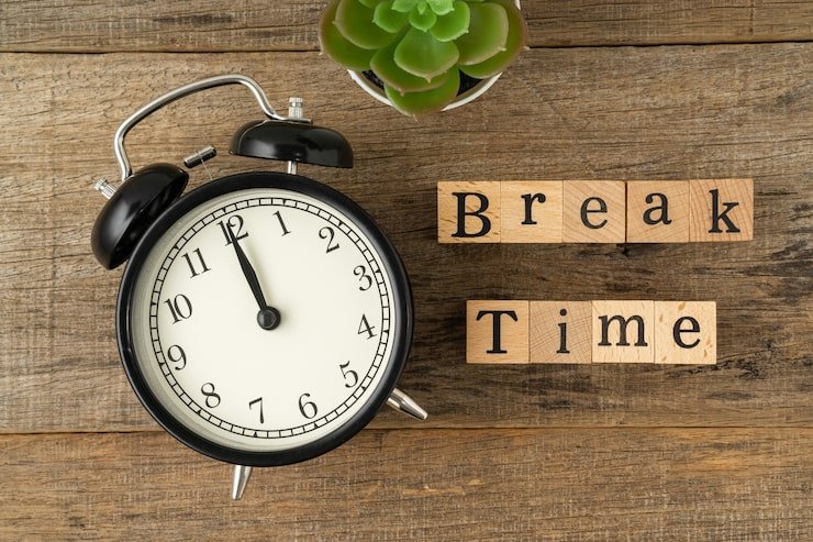 timzzysX's tweet photo. TIME FOR A BREAK. HAPPY NEW MONTH THOUGH✨️❤️ 
I'LL BE BACK SOON ENOUGH... https://t.co/4L39X5FTjB