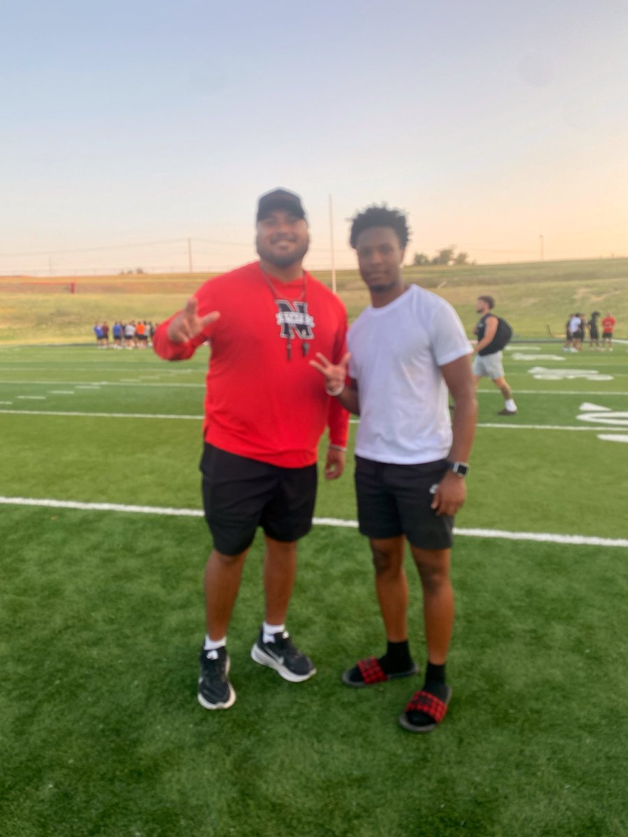 GabrielHarris08's tweet photo. Had a great day NWOSU thank you for the invite.
@CoachJohnFlores 
@coachklinck 
@Sandite_FB 
@CoachJonnyHeck https://t.co/BrmX7ecPak