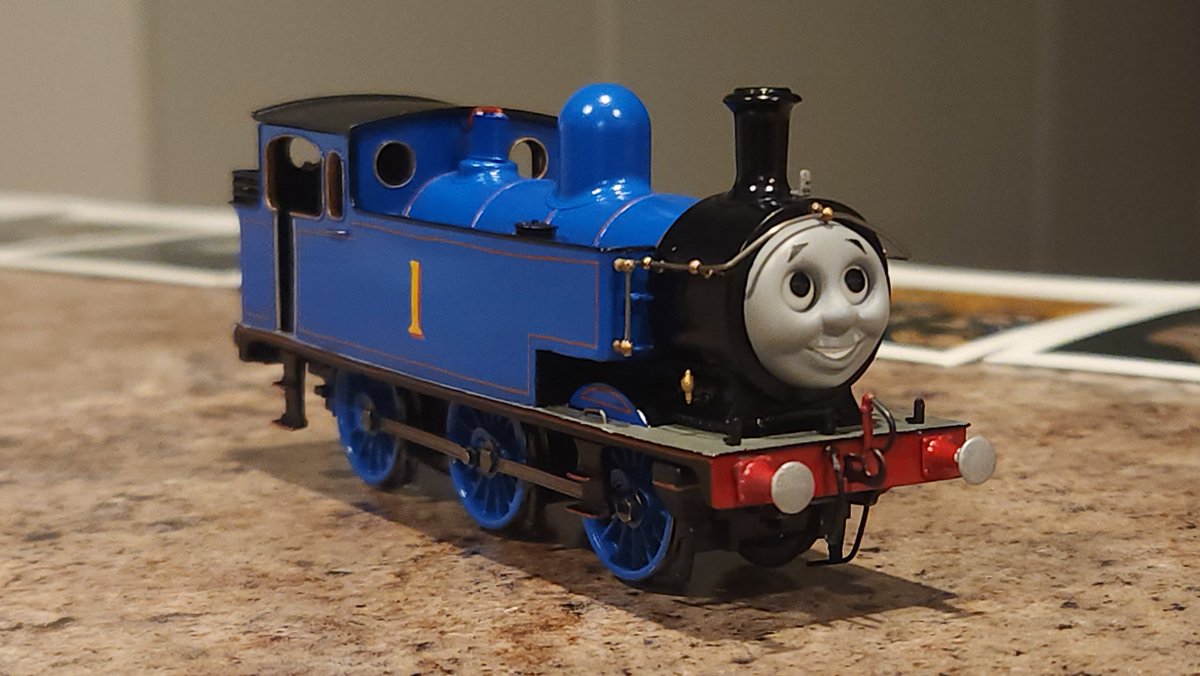 Greens_Trains's tweet photo. As some of you mightve already seen from this past weekend, here is G5 Thomas!

This guy is largely the Sodor 1955 interpretation albeit done up with conventional lining and numbering for better consistency with the collection of his new owner @RailsByGemini https://t.co/nCEBIk8fAe