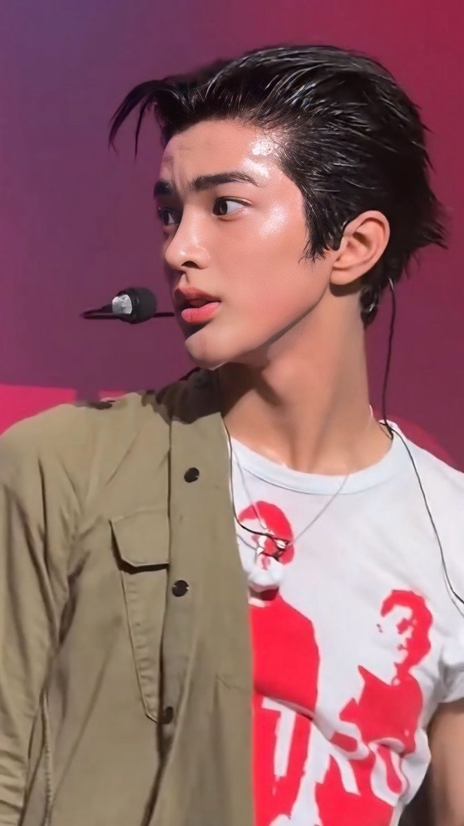 keoncats's tweet photo. my lil wolfie boy is back #건호 #keonho https://t.co/CihtLvMUoG