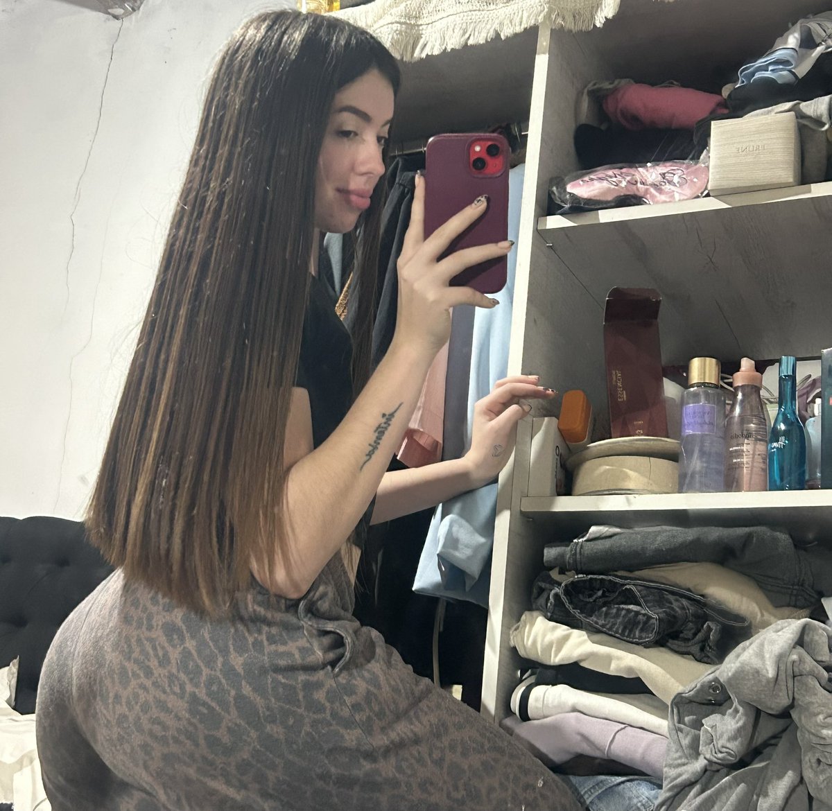 Pamerroldan's tweet photo. Ese pelo todo que ver 💋 https://t.co/C21W1hnZP4
