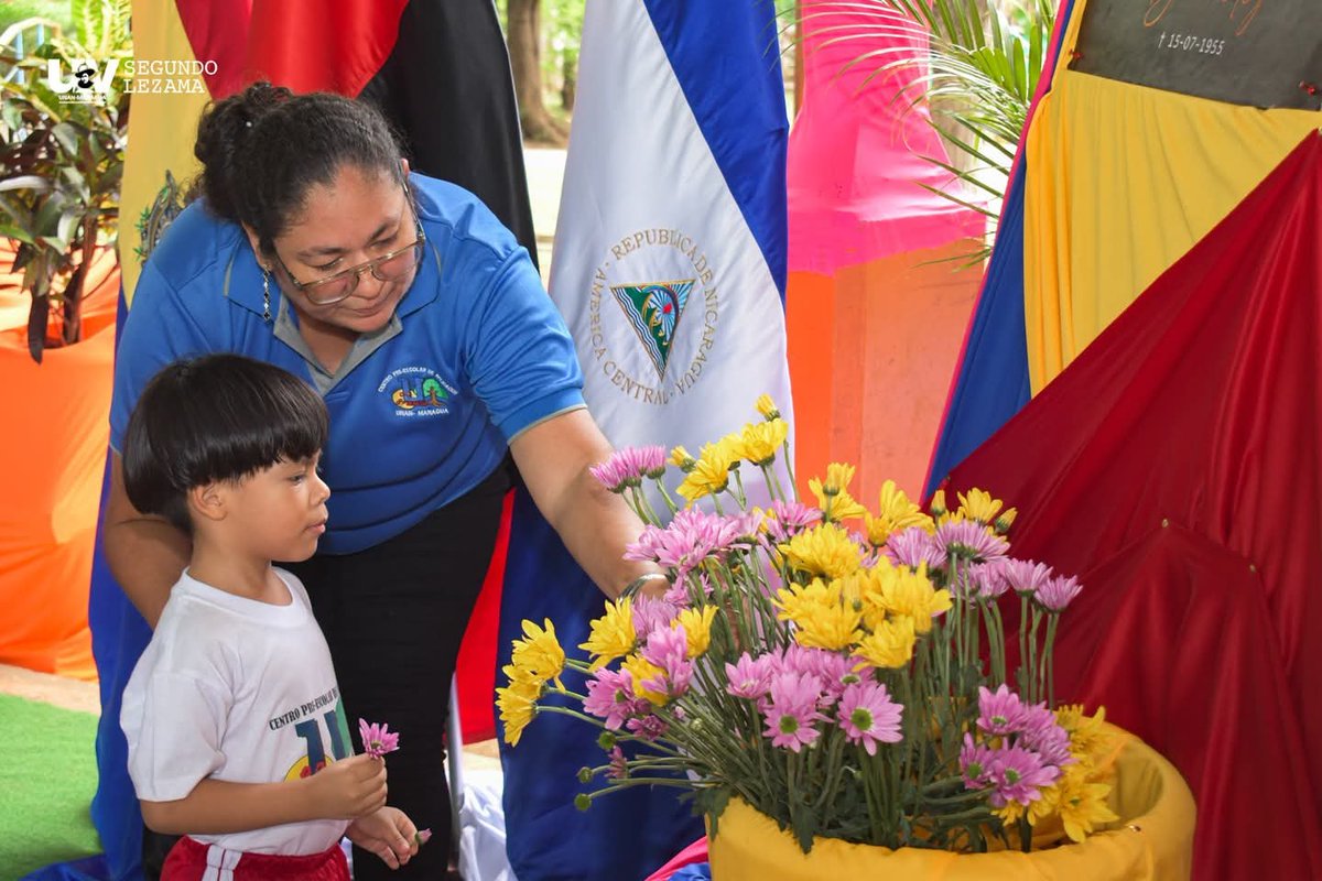 13JulioUNANMGA's tweet photo. La militancia de la Unidad de Victoria Segundo Lezama conmemoró el 57.º natalicio del Niño Mártir Luis Alfonso Velásquez y el 51.º aniversario del paso a la inmortalidad de Arlen Siu. 
#SomosUNAN
#ManaguaSandinista https://t.co/ki8s8KXeQV