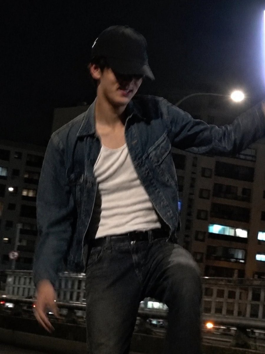 salty6arame1's tweet photo. 근데 09년생이 어떻게 이런 분위기를 내는거지 ..(ppppppppppppp) https://t.co/K6GT7sIs8K