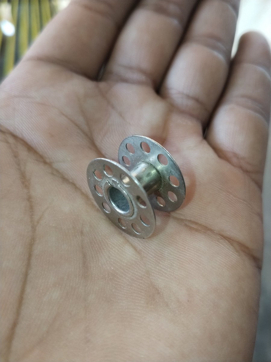 AmazingEyes1122's tweet photo. People keep guessing, but no one gets it right. Do you know what this is? https://t.co/ixtxBHvxu0