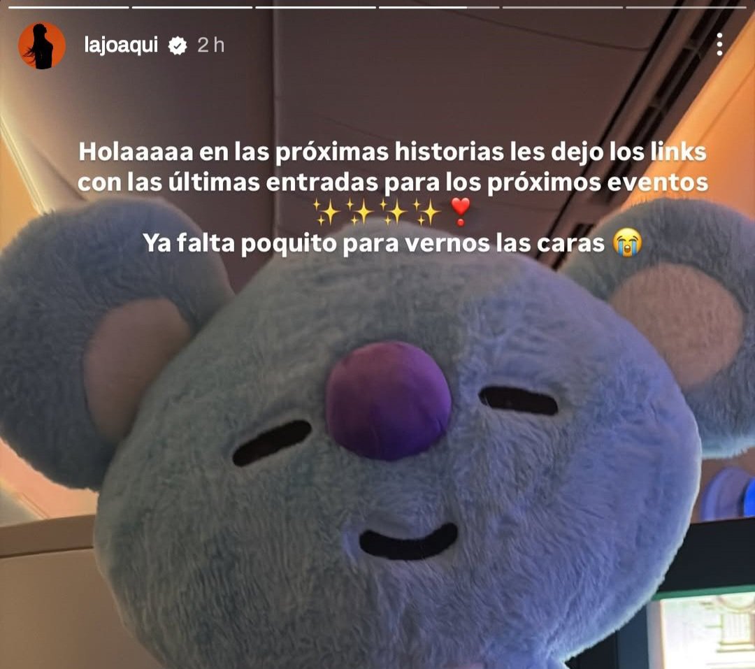 hoolitang's tweet photo. tini entró al extraño grupo de: farandula argentina que por alguna razón usó merch army https://t.co/LflwIsx11V