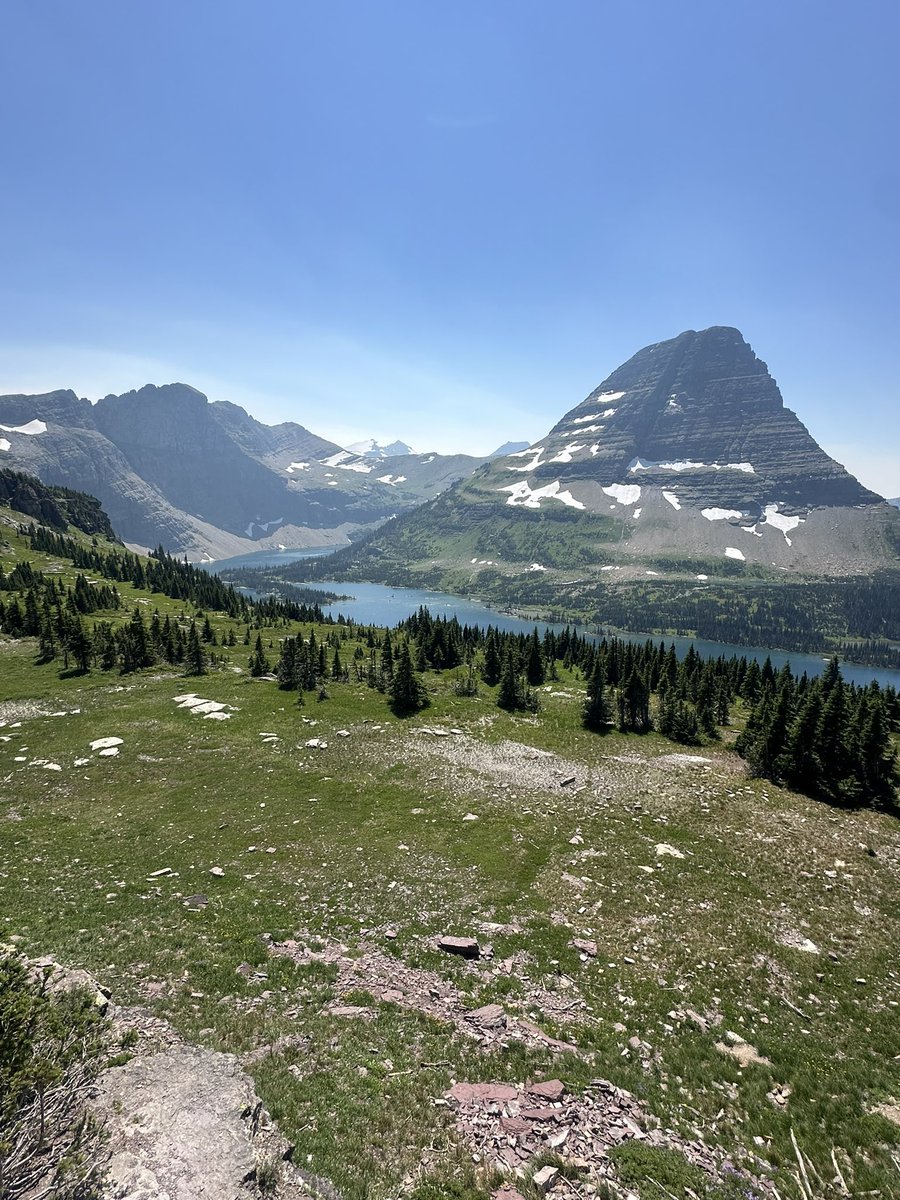 rcxcherry's tweet photo. montana, what an amazing year. thank you for everything, you’ve changed my life forever. i’ll miss you until i see you again 🤍 https://t.co/Px4ueg65HY