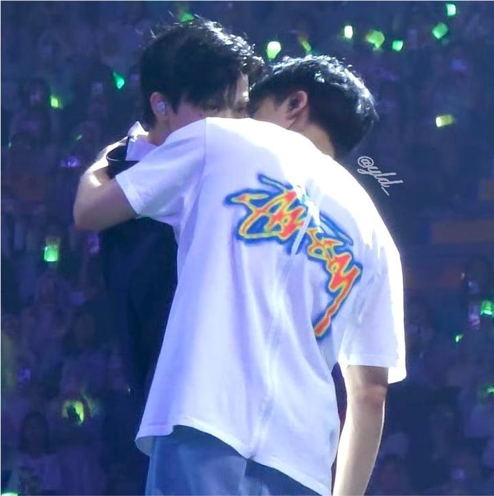 asinayq's tweet photo. มันคงไม่เขินต่อกันอีกต่อไปแล้วแหละ https://t.co/jkwvCvm7XN