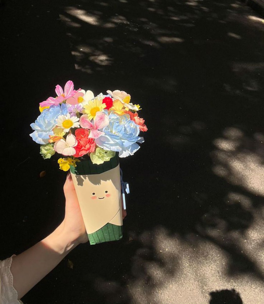 belixng's tweet photo. 💌 𝐻𝑒𝑙𝑙𝑜 𝐴𝑢𝑔𝑢𝑠𝑡 !

ขอให้เดือนนี้ใจดีกับคุณ พาคุณไปพบเจอเรื่องที่ดี พร้อมกับผู้คนที่น่ารัก
ขอให้คุณเติบโตไปพร้อมกับหัวใจที่เข้มแข็งขึ้น
และถูกโอบกอบด้วยความรักอย่างอ่อนโยน ✨ https://t.co/zpllVXa9rM