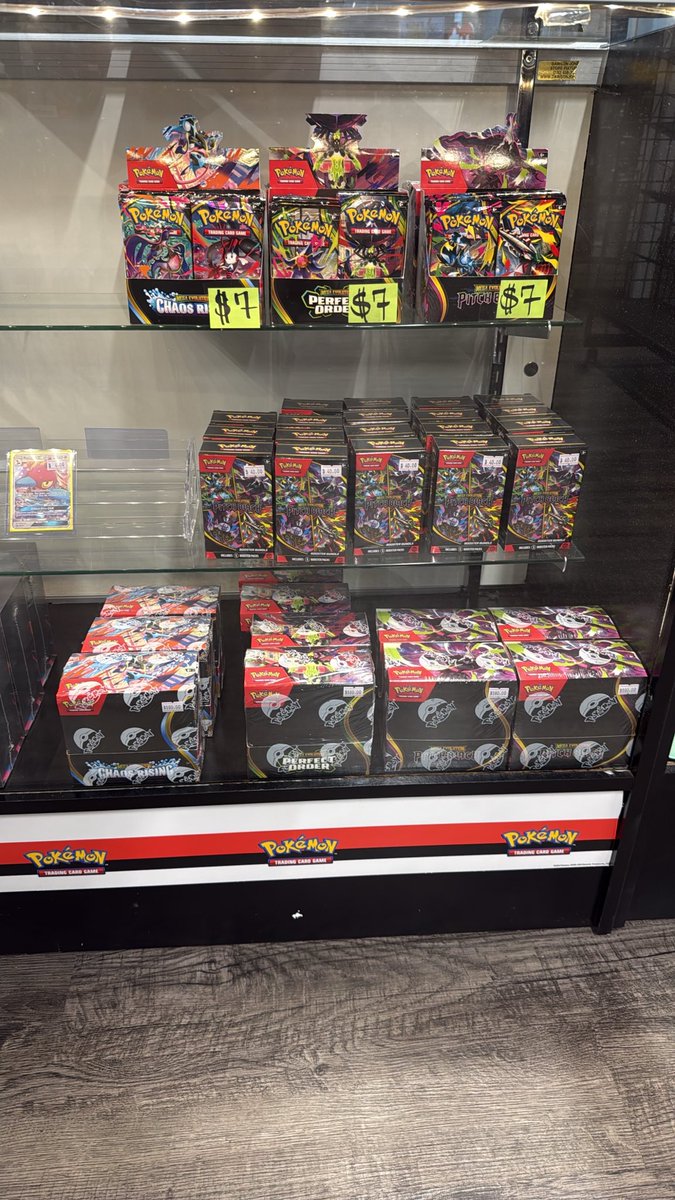 PSHobbiesThings's tweet photo. Lots of product for sale at #kapowcomics! We’ve got tons of #mtg and #pokemon (English and Chinese) in stock this weekend! https://t.co/MDwtWS0xSW