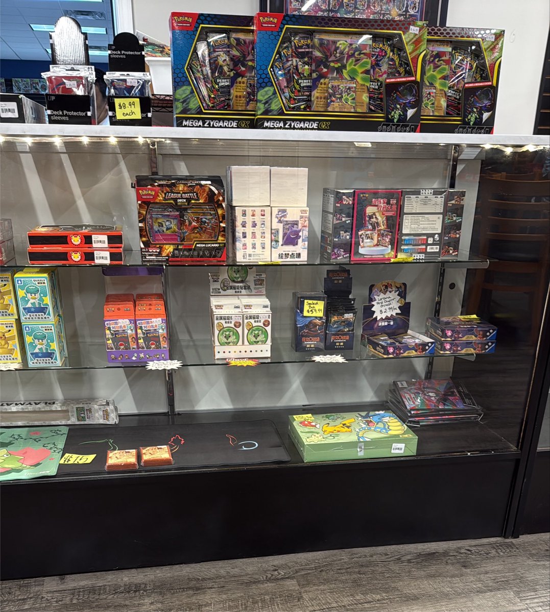 PSHobbiesThings's tweet photo. Lots of product for sale at #kapowcomics! We’ve got tons of #mtg and #pokemon (English and Chinese) in stock this weekend! https://t.co/MDwtWS0xSW