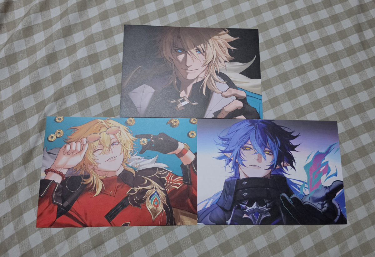 matveimaestri's tweet photo. In order of pics: @srro_yo , @mingmauiart , @vinsprout &amp; @RhemeChan 

Tiny Vyn will forever live on the top of my monitor's bezel now... Also I don't like Flins as much as Aventurine and Varka, but that print was too yummy 🧍‍♂️ https://t.co/2SAFSzstZO
