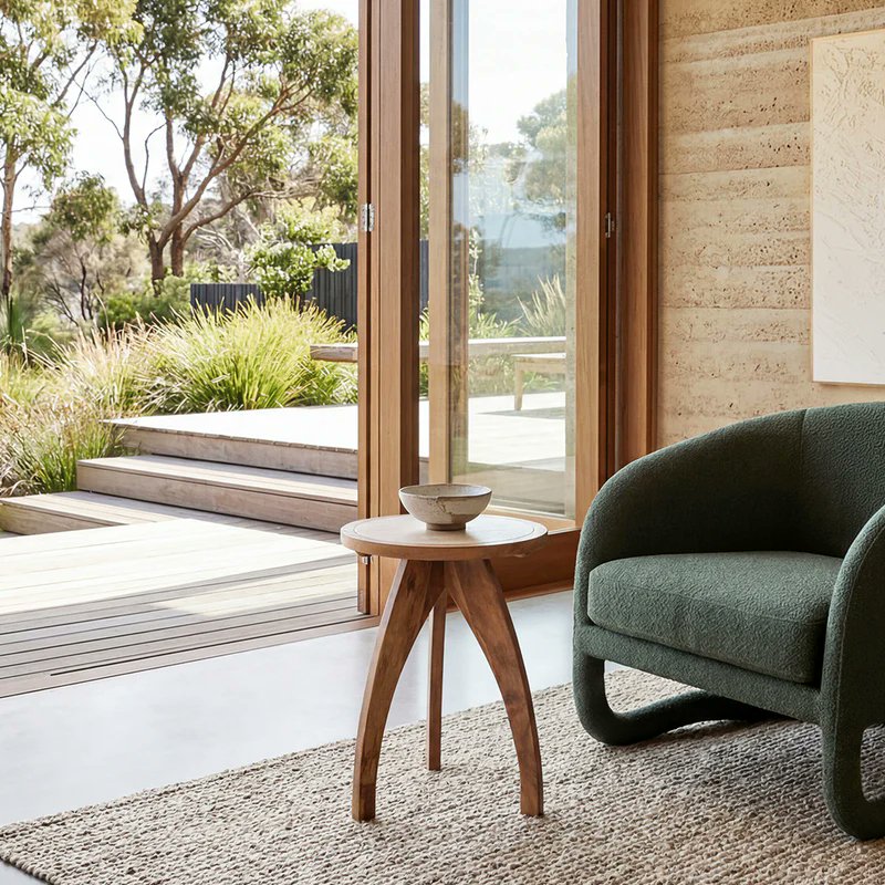 jjasminescott's tweet photo. Discover how to style a Trix Mango Wood Side Table with the perfect mix of dรฉcor, lighting, greenery, and accessories to create a space that's warm, elegant, and effortlessly stylish. https://t.co/VcziqWcyLJ
#TrixMangoWood #SideTable #HomeDecor #InteriorDesign #HomeStyling https://t.co/bPfAQ2fnOj