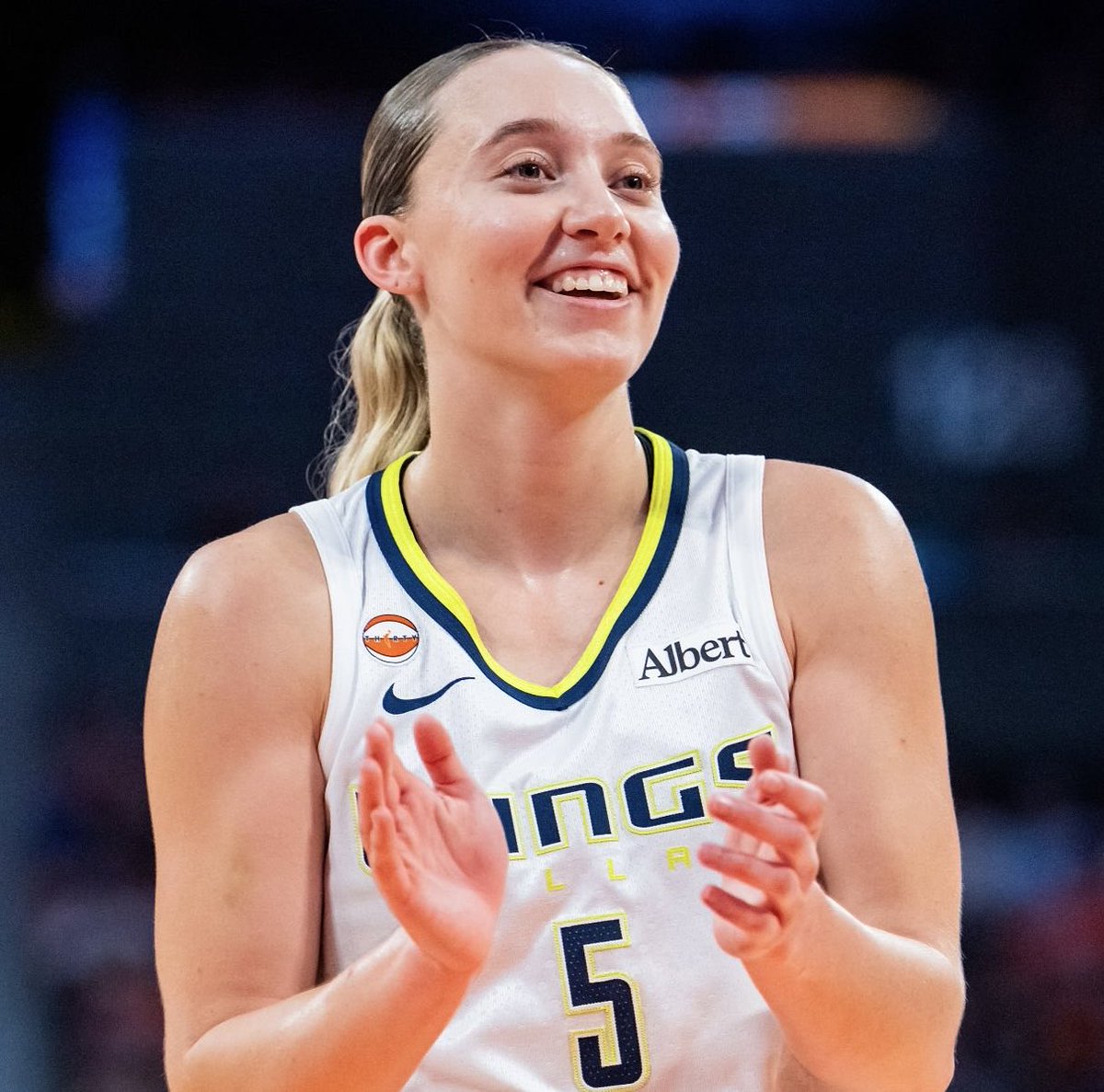 PolymarketHoops's tweet photo. Paige Bueckers in July:

22.6 PPG
5.1 RPG
6.1 APG
51/38/86%

Joins Caitlin Clark as the only WNBA players ever to average 20/5/5 for a single month. https://t.co/mz2E2z8qgw