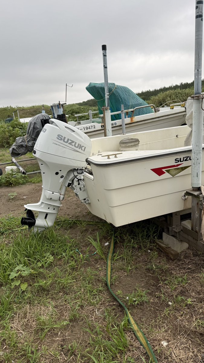 MBFC_yunagi's tweet photo. エンジン換装でドック入りしてた船が戻って来た。大風の中、お台車にガッツン！ガッツリ！ぶつかりながら無事に？ちょっと壊れたけど挿入😅ピッタリ寸法で作ったので大変😂 https://t.co/jPTAnGaNjb