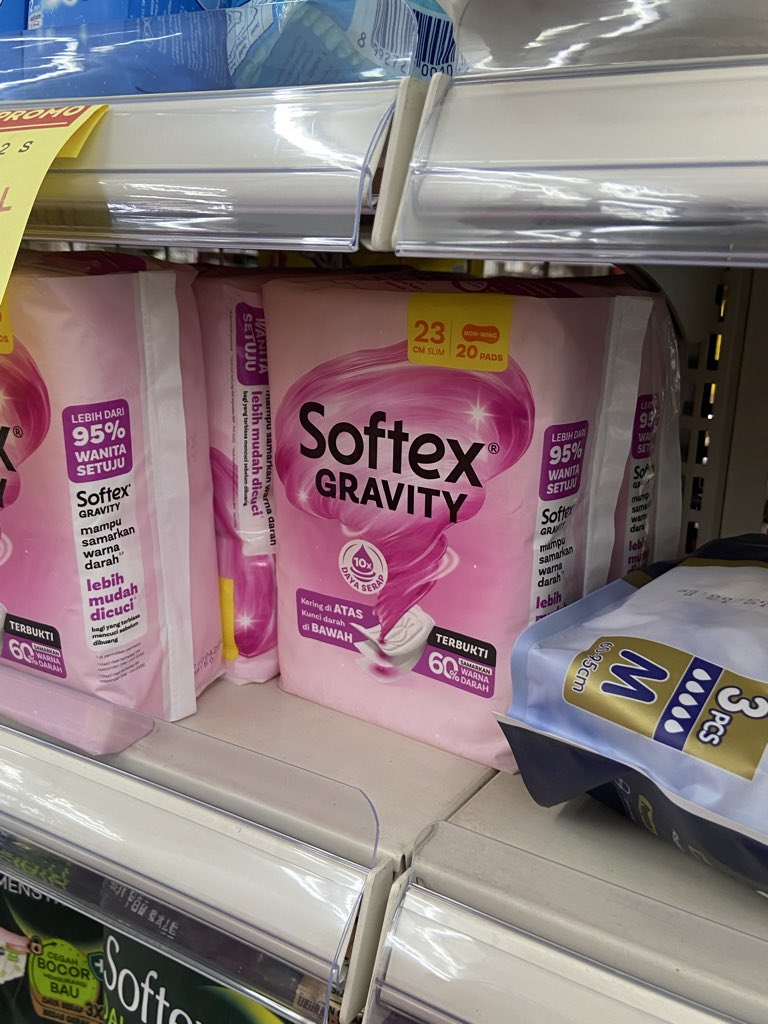 korakoradupan's tweet photo. mau nanya sama cewe cewe, kalo pake ini kalian melayang atau gmna? ada gravity kan? (bertanya dengan nada tangga) https://t.co/LcoOUmozU0
